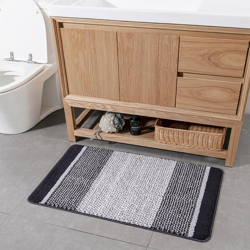 What's the Difference Between Bath Mats & Bath Rugs