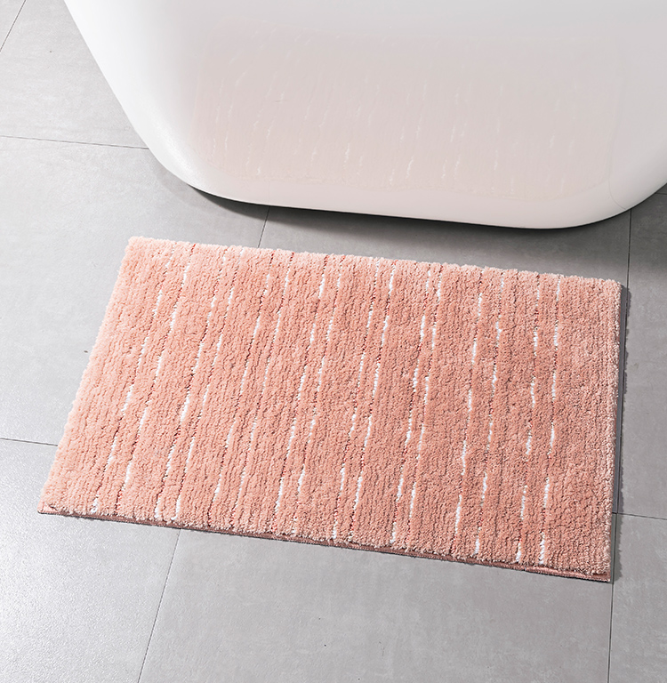 5 Reasons You Need to Use a Bathroom Mat
